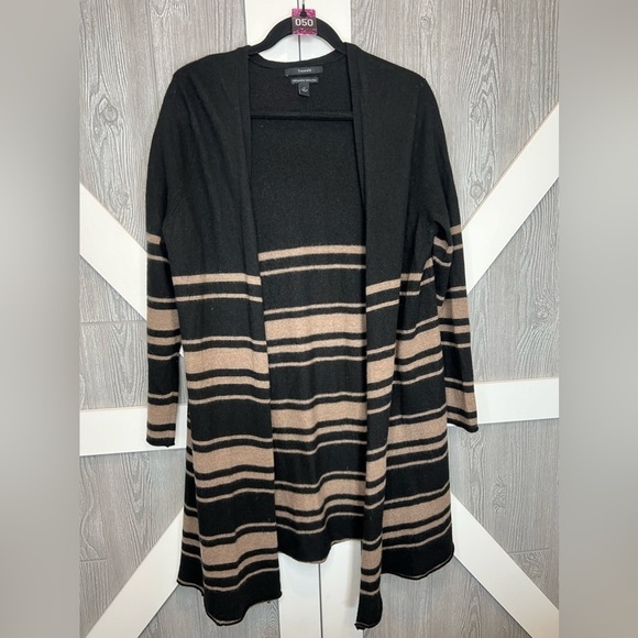 B13.05 Tahari 100% Extra Fine Merino Wool Camel Black Cardigan Sweater 2X - Picture 1 of 8